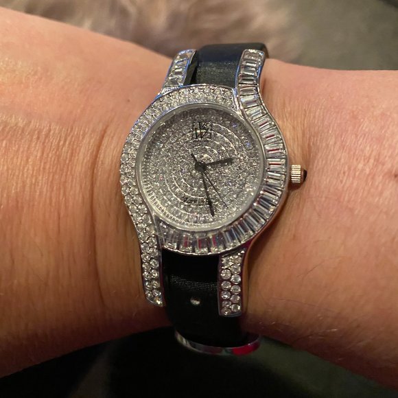 VICTORIA WIECK WATCH WITH INTERCHANGEABLE STRAPS - Picture 2 of 12